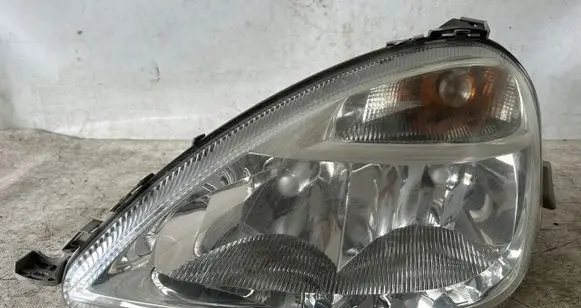 Mercedes-Benz A W168 Headlight/headlamp A1688201761