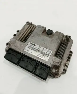 Opel Vivaro Engine control unit/module 8200935115 0281017065 8201105714