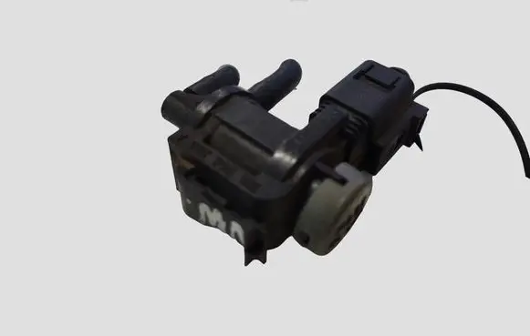 Volkswagen PASSAT B5.5 Turbo solenoid valve 1J0906283A