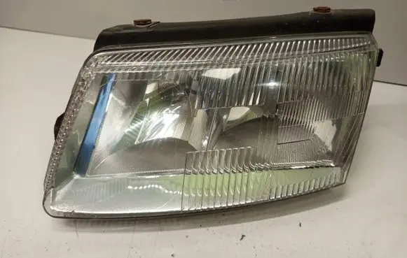 Volkswagen PASSAT B5 Headlight/headlamp