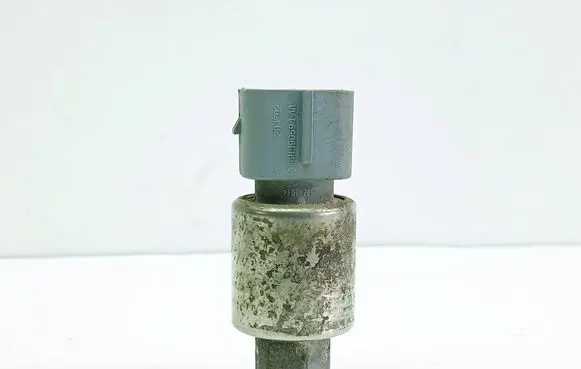 Ford Focus Air conditioning (A/C) pressure sensor 3S4H19D594AA