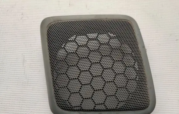 Volkswagen Transporter - Caravelle T4 Side speaker trim/cover 7D1857210