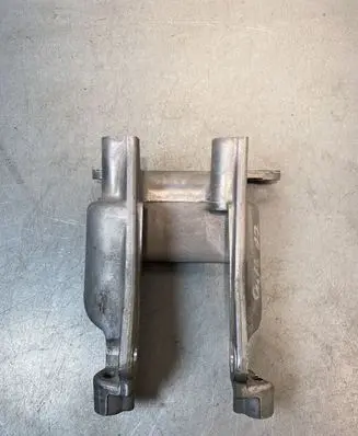 Subaru Outback (BS) Engine mounting bracket