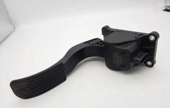 Mercedes-Benz Sprinter W906 Accelerator throttle pedal A9063000304 0280755025