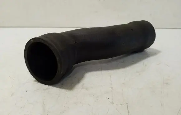 Volkswagen Golf III Intercooler hose/pipe 1H0145834