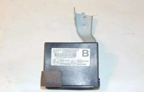 Toyota Avensis T270 Alarm control unit/module 8978005080 625510000