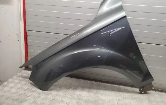 Audi Q7 4L Fender 4L0821101
