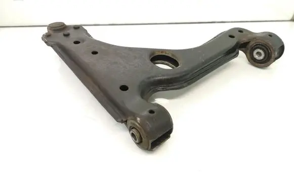 Opel Zafira B Front lower control arm/wishbone