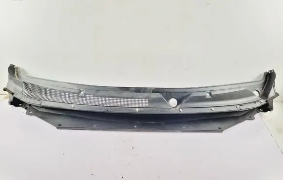 Nissan Pathfinder R52 Windshield trim 668629PA0A 668629NA0A