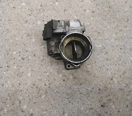 Volkswagen PASSAT B6 Throttle valve 96551498