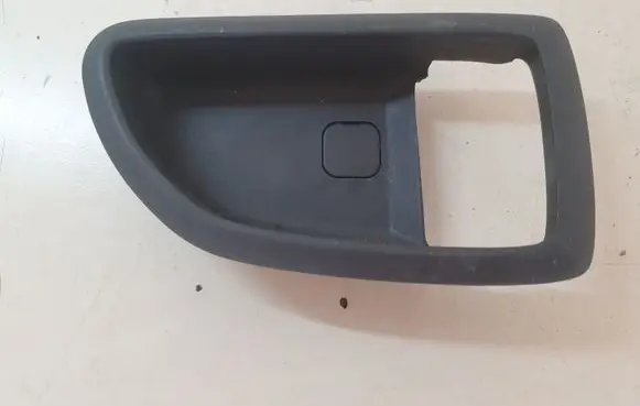 KIA Sorento Other front door trim element 826223E000