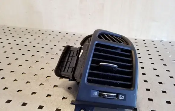Hyundai Santa Fe Dashboard side air vent grill/cover trim 974802B900