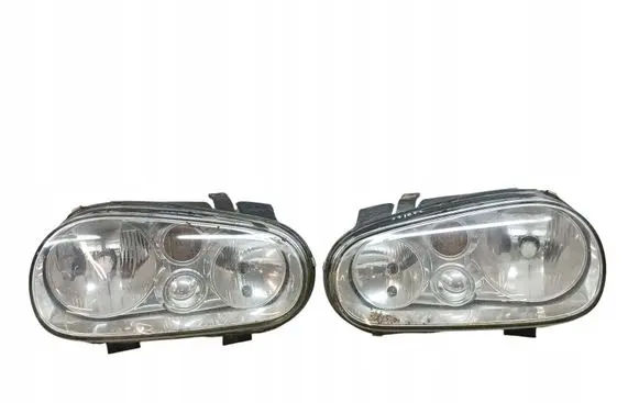 Volkswagen Golf IV Headlights/headlamps set 