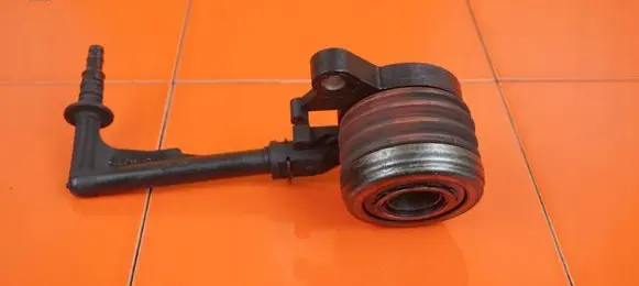 Nissan Qashqai Clutch slave cylinder 306206822R HRA2