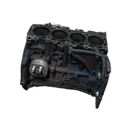 Nissan X-Trail T30 Engine block YD22