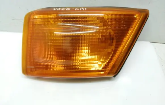 Iveco Daily 30.8 - 9 Front indicator light 1315106148