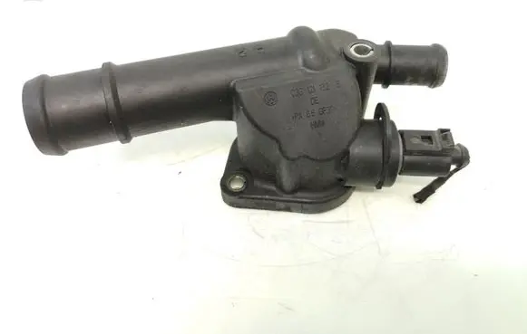 Volkswagen Caddy Engine coolant pipe/hose 03G121132B 06A919501A