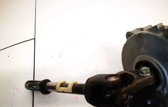 Toyota Avensis T270 Steering column universal joint 