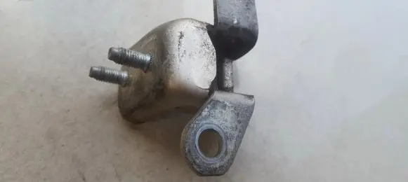 Tailgate/trunk/boot hinge