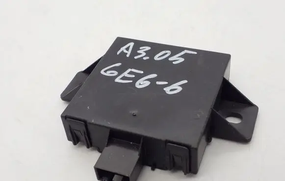 Audi A3 S3 8P Alarm control unit/module 1K0907719B 28002223