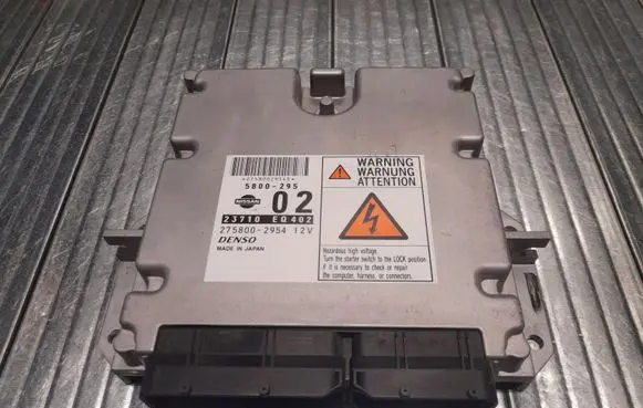 Nissan X-Trail T30 Engine control unit/module 23710EQ402