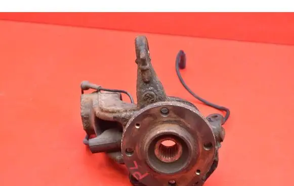 Citroen C3 Picasso Front wheel hub spindle knuckle