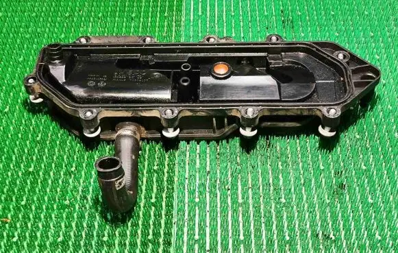 Rocker cam cover