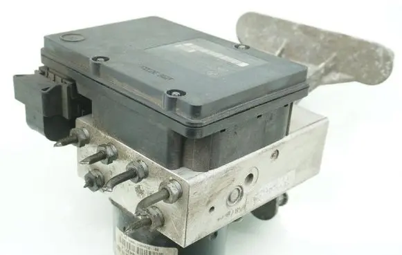 Mercedes-Benz SLK R171 ABS Pump A0054313612
