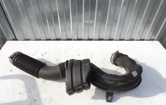 Renault Trafic III (X82) Air intake hose/pipe 165755972R