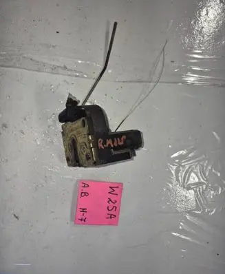 Renault Megane I Front door lock 26565