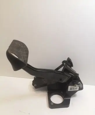 Mercedes-Benz B W245 Brake pedal A1692901001