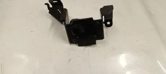 Mercedes-Benz GLE W167 Parcel shelf load cover mount bracket A1678105900