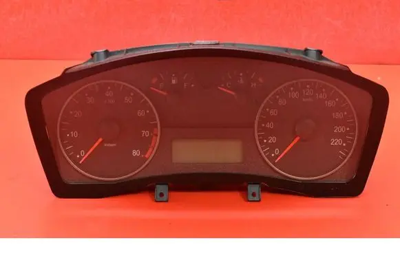 Speedometer (instrument cluster)
