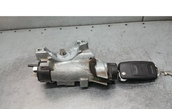 Volkswagen PASSAT B5 Ignition lock 4D0905481