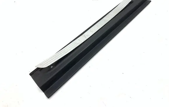Jaguar XK - XKR (A) pillar trim 6W8313209A
