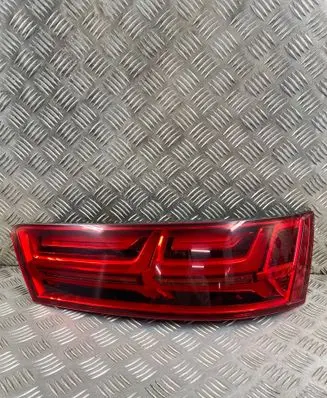 Audi Q7 4M Rear/tail lights 4M0945094E