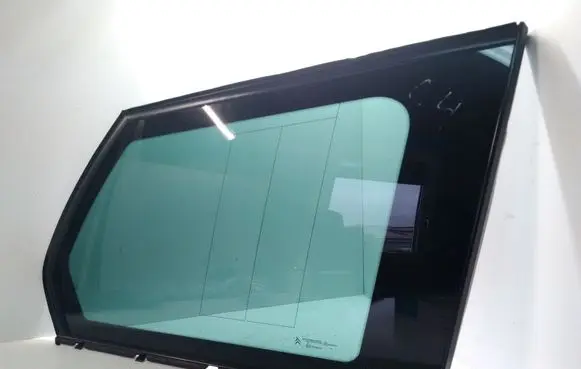 Citroen C4 Grand Picasso Rear side window