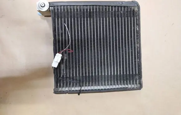 Air conditioning (A/C) radiator (interior)