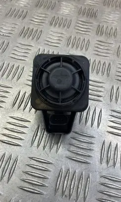 Audi A4 S4 B9 Alarm system siren 5Q0951605A