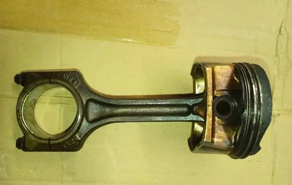 Peugeot Partner Piston with connecting rod p813