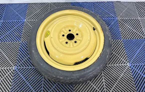 Toyota Prius (XW20) R16 spare wheel