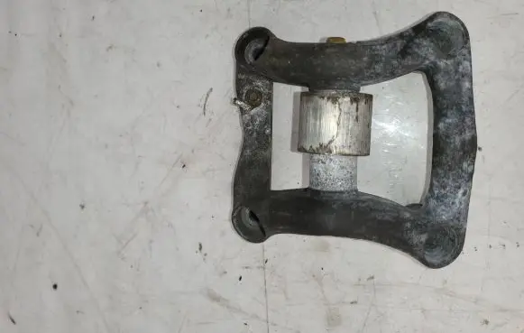 Porsche Cayenne (9PA) Engine mounting bracket