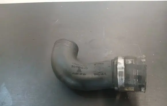 Intercooler hose/pipe