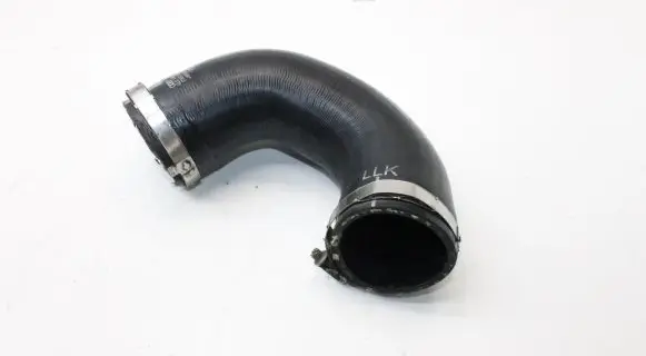 Audi Q7 4L Intercooler hose/pipe 4L0145972A