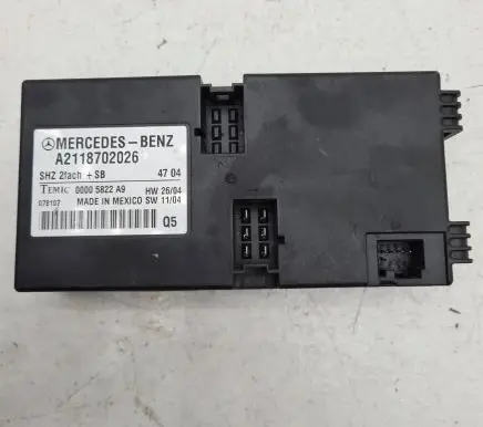 Mercedes-Benz E W211 Seat control module A2118702026 00005822A9 078107