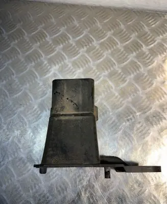 Front bumper mounting bracket