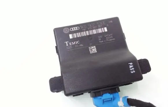 Skoda Octavia Mk2 (1Z) Gateway control module 1K0907530E