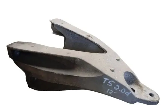 Volkswagen Transporter - Caravelle T5 Engine mounting bracket 7E0199370