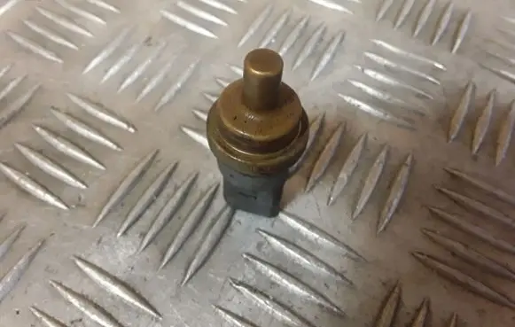 Audi Q7 4L Coolant temperature sensor 06A919501A