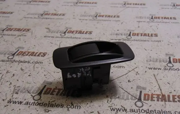 Toyota Corolla Verso AR10 Electric window control switch 848010F030